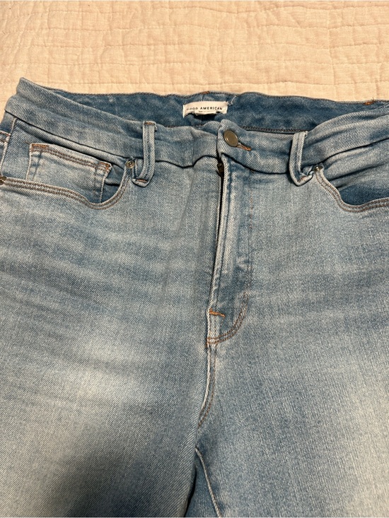 Good American Denim - Good American Light Wash Denim Jeans